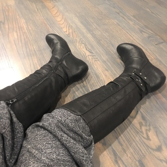 SOLD - Picture 4 of 8